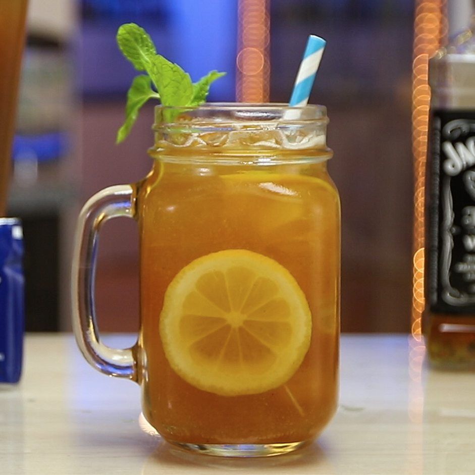 Peach Whiskey Iced Tea Cocktail Recipe