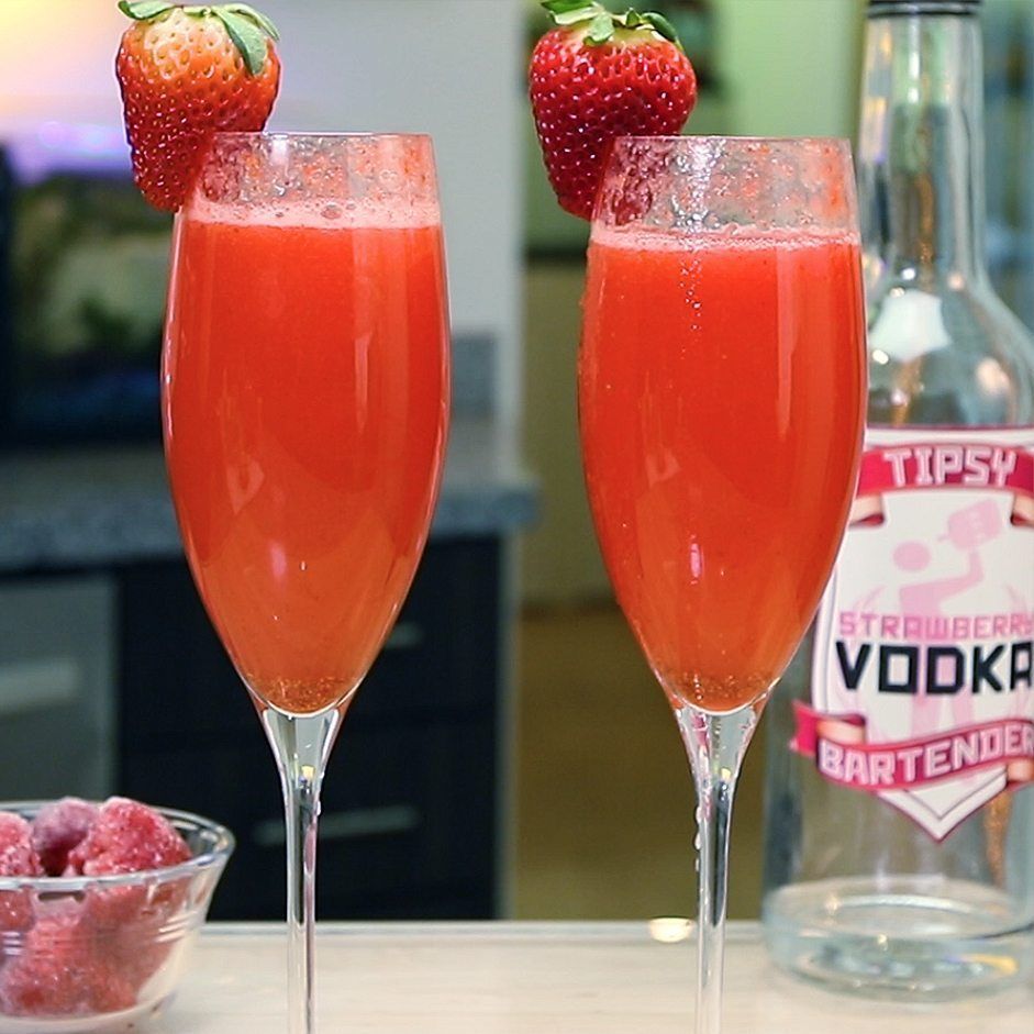 Strawberry Bellini Cocktail Recipe