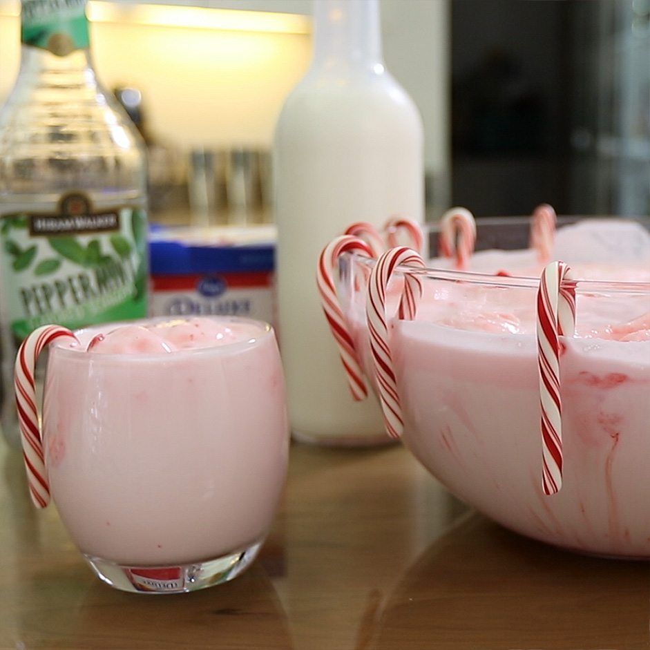 The Creamy Christmas Punch Cocktail Recipe