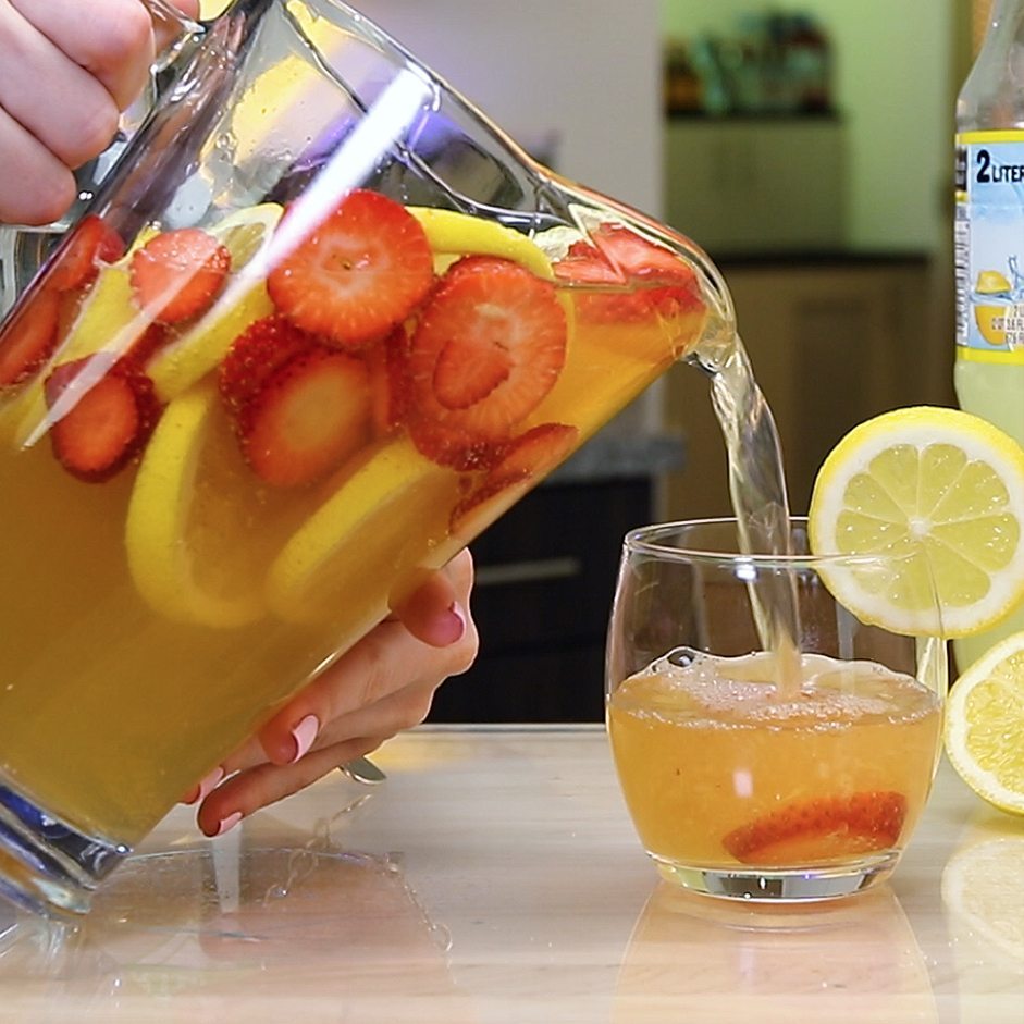 Strawberry Lemonade Beer image
