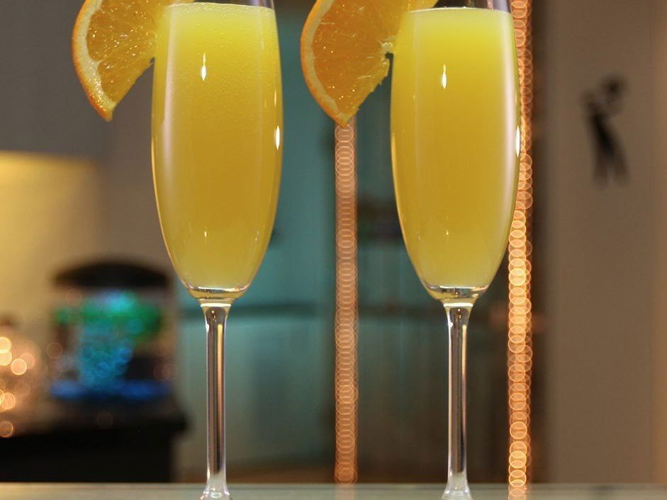 https://cdn.tipsybartender.com/tipsybartender/jpg/wp-content/uploads/2018/01/Classic-Mimosa.jpg?aspect_ratio=4:3