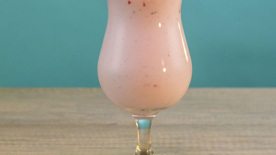 Strawberry Bailey's Milkshake - The Six Figure Dish