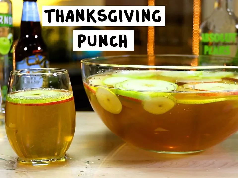 Thanksgiving Punch For A Crowd {4 Ingredients!} - The Gay Globetrotter