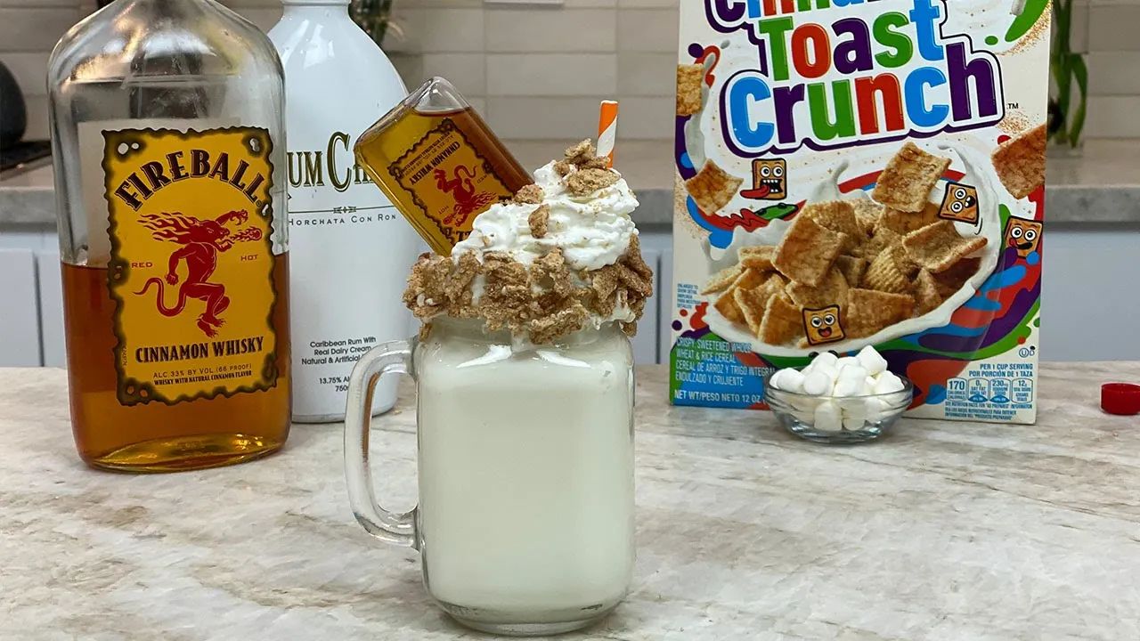 Cinnamon Toast Crunch Hot Chocolate - A baJillian Recipes