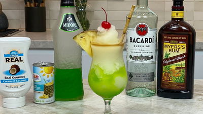Tropical Piña Colada Cocktail Recipe(03)